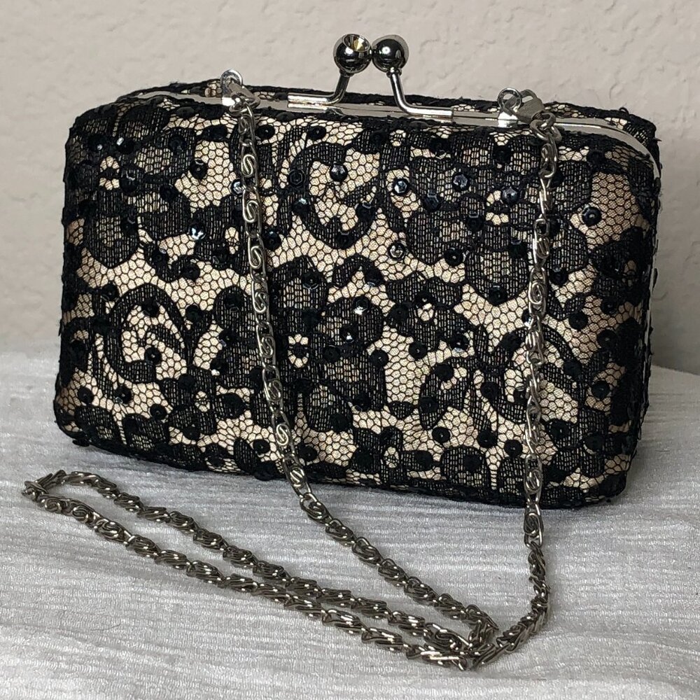 ELEGANT, LIKE NEW "Lulu Townsend" Black Lace Clutch Purse